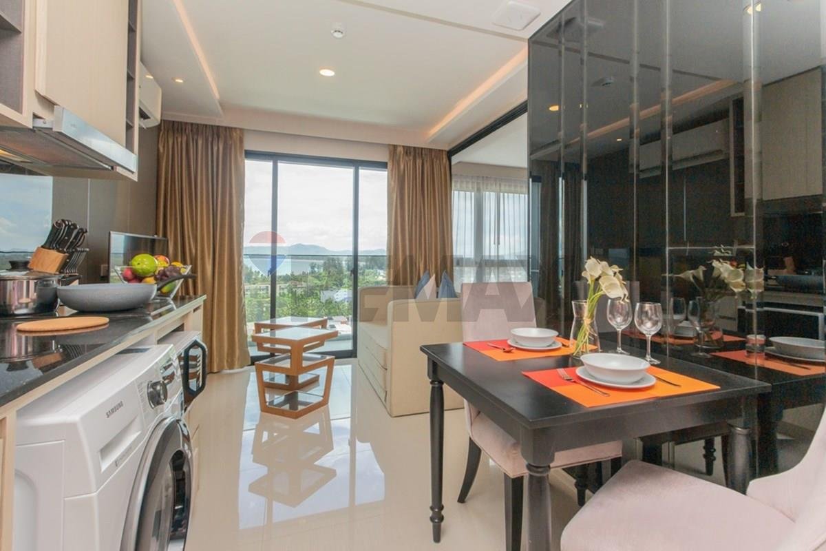 Seaview Condo at Surin Beach For Sale at Mida Grande Resort Phuket