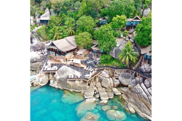 15 Villas Resort at Mango Bay in Koh Tao For Sale
